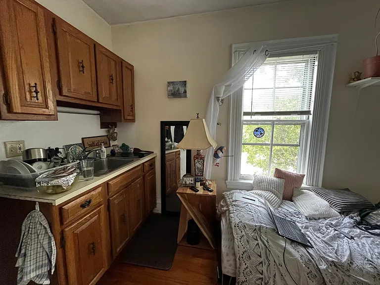 219 Washington St #6 — Photo 9