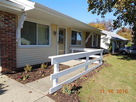 2nd image of 3901 N Greenmont Dr