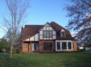 3658 Fieldcrest Dr, Bowling Green, KY 42104