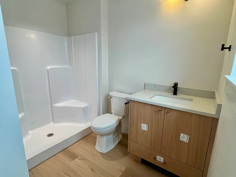 1622 W Antler Ave — Photo 8