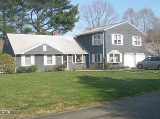 21 Saddle Rd, Norwalk, CT 06851