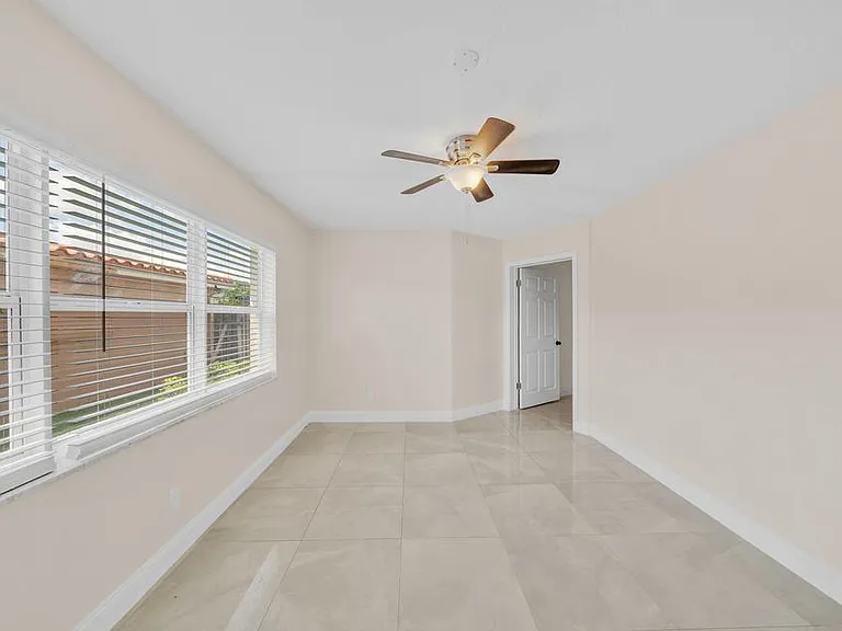 4921 NW 39th St #0 — Photo 37