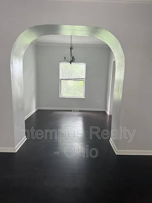 4 bed, 2.5 bath, 1976 sqft, $1,697 — Photo 4