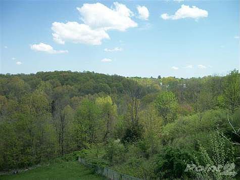 4th image of 36 Lakeview Dr