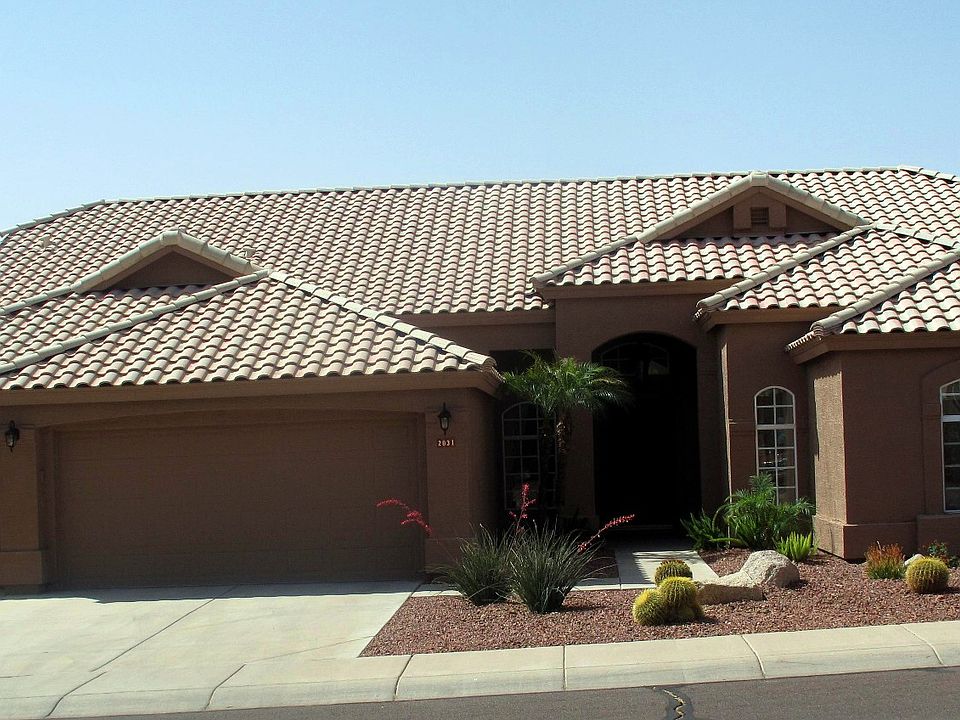 ONE STORY, 3-CAR, 4/3 FULL