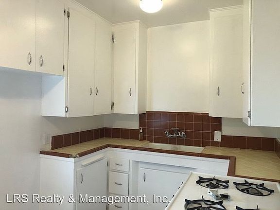 5th image of 770 E Washington Blvd APT 16
