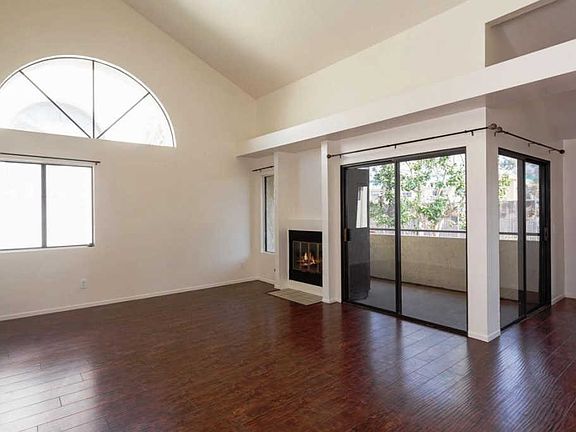 5th image of 13825 Beaver St Unit 90