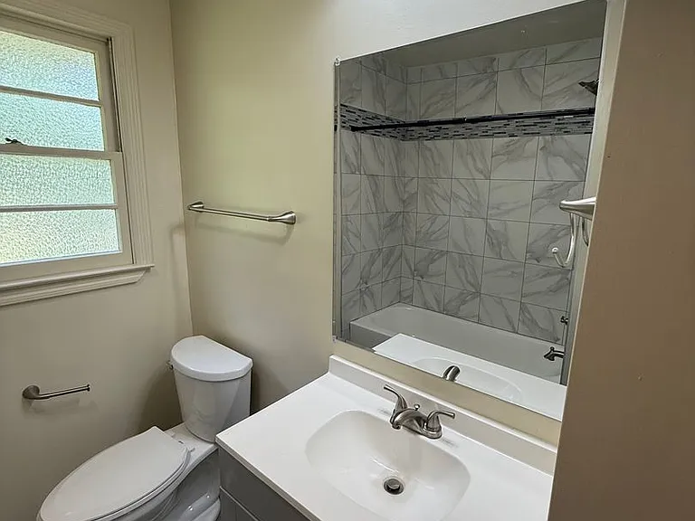 140 Forest Rd — Photo 15