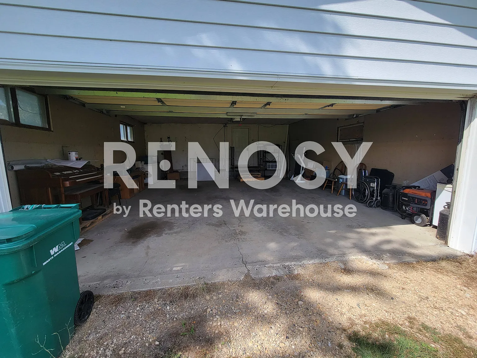 Available Now 3 Bedroom 1 Bath Country Home In Janesvile — Photo 4