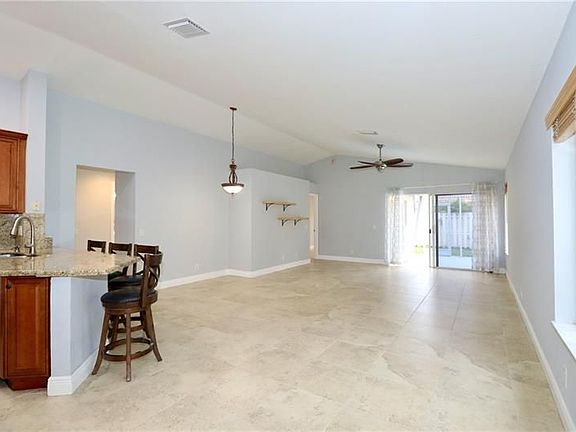 4th image of 1466 Mira Vista Cir