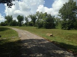 15055 Hornback Rd, Smithville, MO 64089