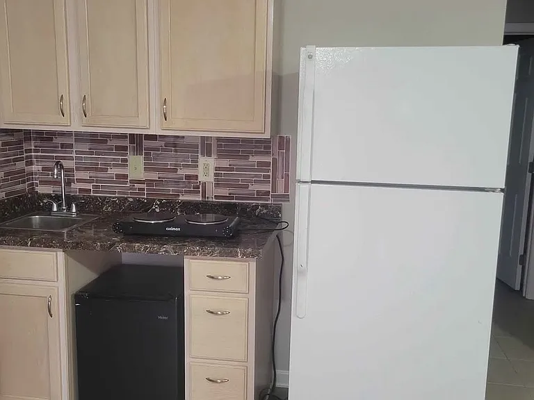 3941 Hartlake St — Photo 1