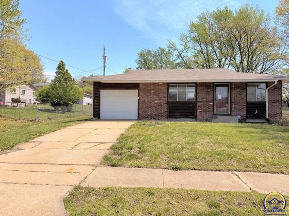 3842 SW Cambridge Ter, Topeka, KS 66610