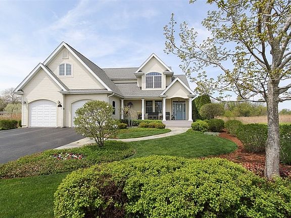2nd image of 805 Peninsula Dr