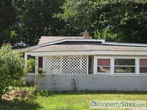 3rd image of 115 Lakeshore Dr