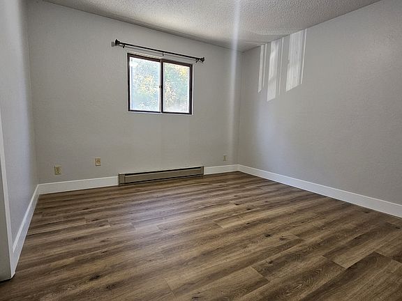 4th image of 2955 Wildwood Dr APT 3