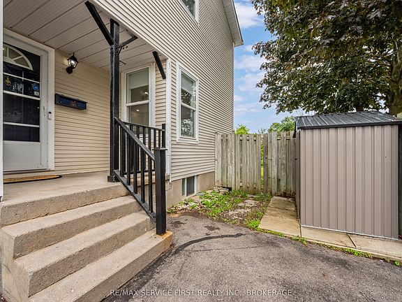 3rd image of 53 McKeown Cres