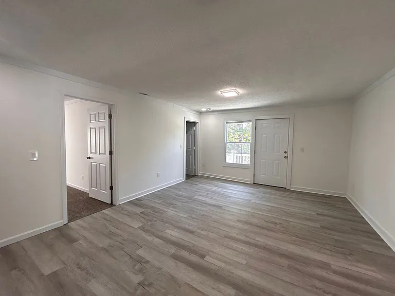 308 W Kivett St — Photo 6