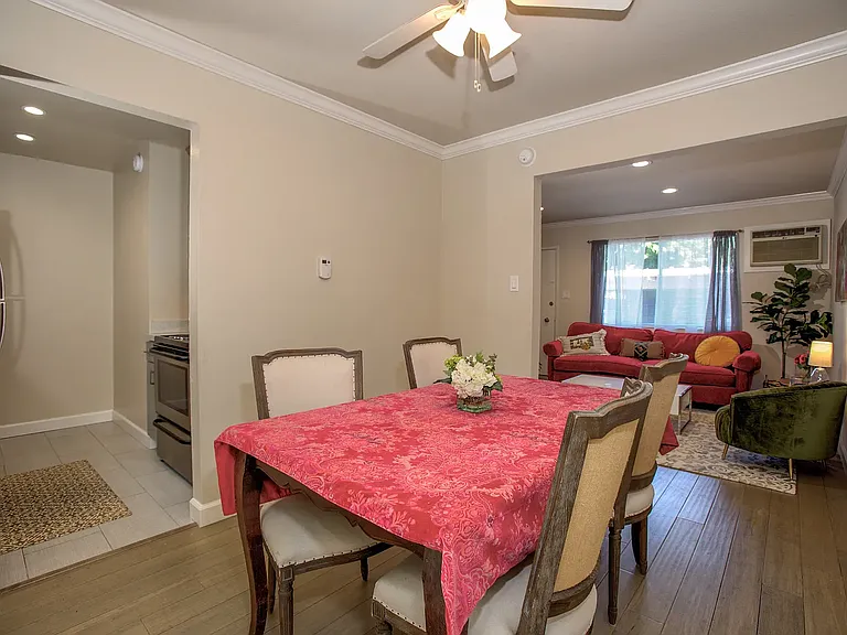 Sunnyvale Terrace Apartments — Photo 34