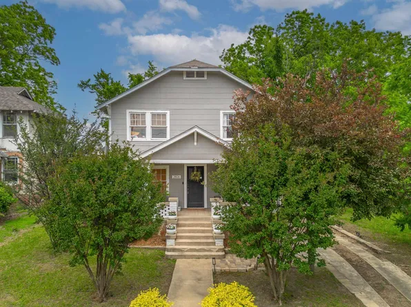 2806 W Daisy L Gatson Bates Dr, Little Rock, AR 72204