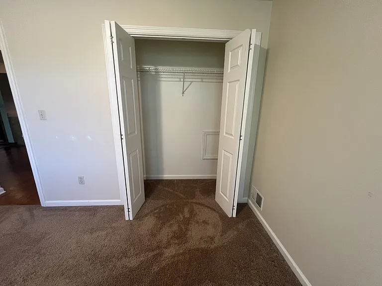 300 Moon Run Ave #3B — Photo 7
