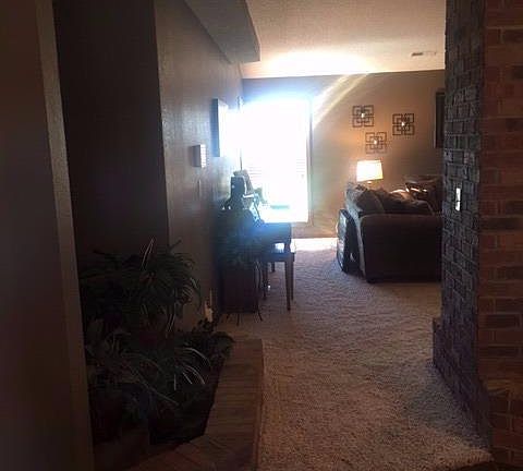 3rd image of 851 N Holly Dr