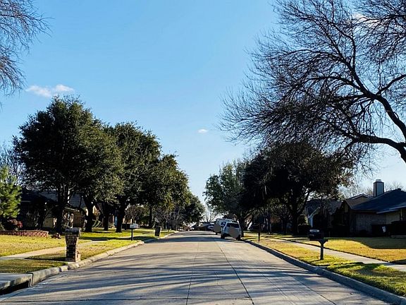 4th image of 1876 Hilltop Dr