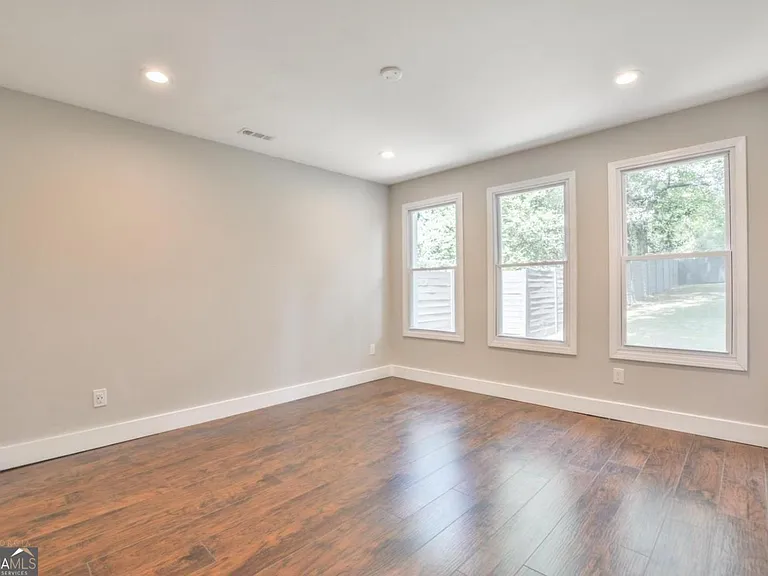 1391 Kennesaw Dr NW — Photo 9