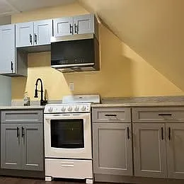 76 Baltimore St #3