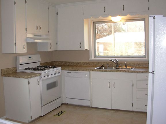 Newly Remodeled Kitchen