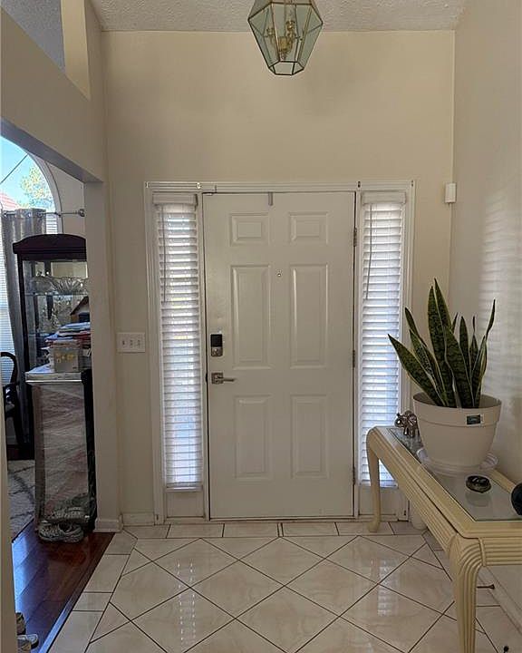 1st image of 6003 Hillvale Ct