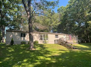 W10641 Hickory Ln, Fox Lake, WI 53933