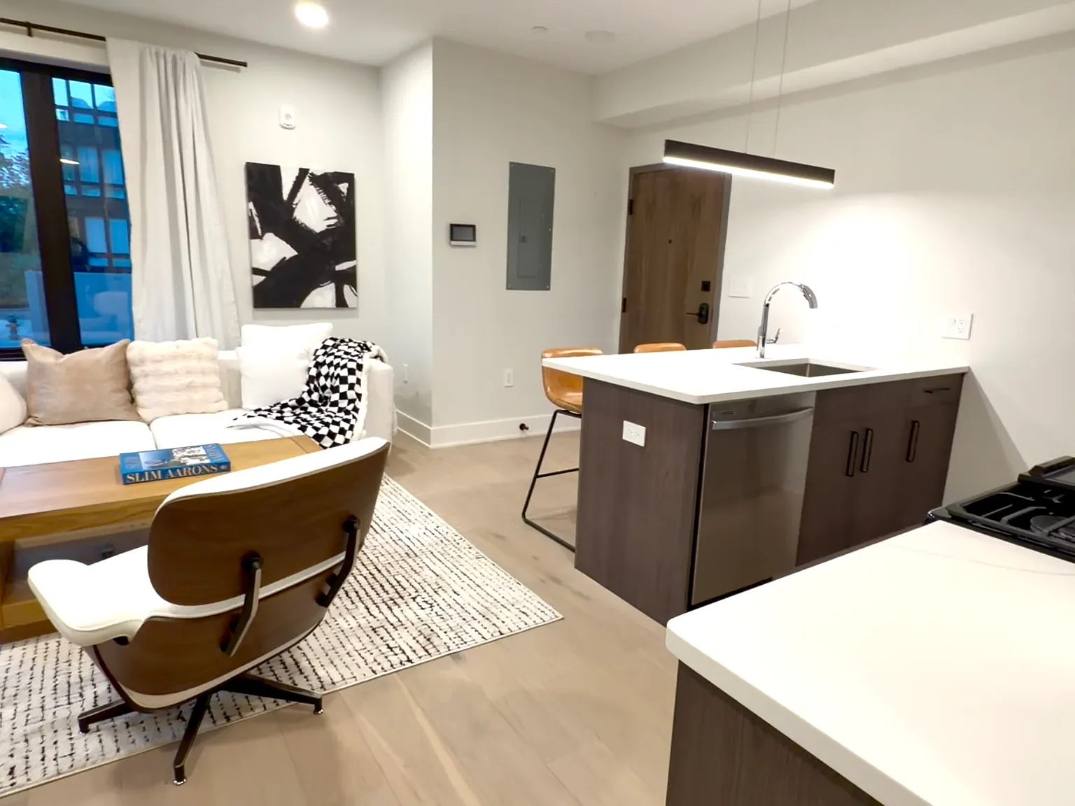 1 bed, 610 sqft, $2,850 — Photo 4