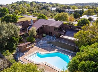 207 Lakewood Dr, Kerrville, TX 78028