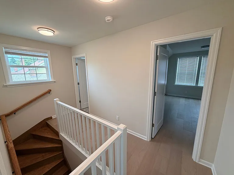 7607 N Interstate Ave — Photo 14