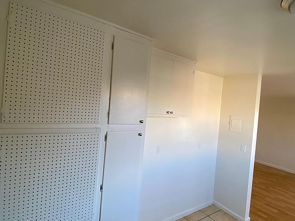 3rd image of 1321 N Edison Blvd #G