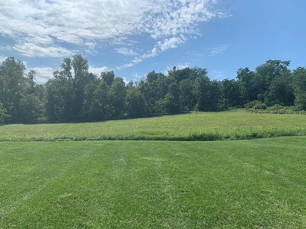 1035 Beekman Rd, Hopewell Junction, NY 12533