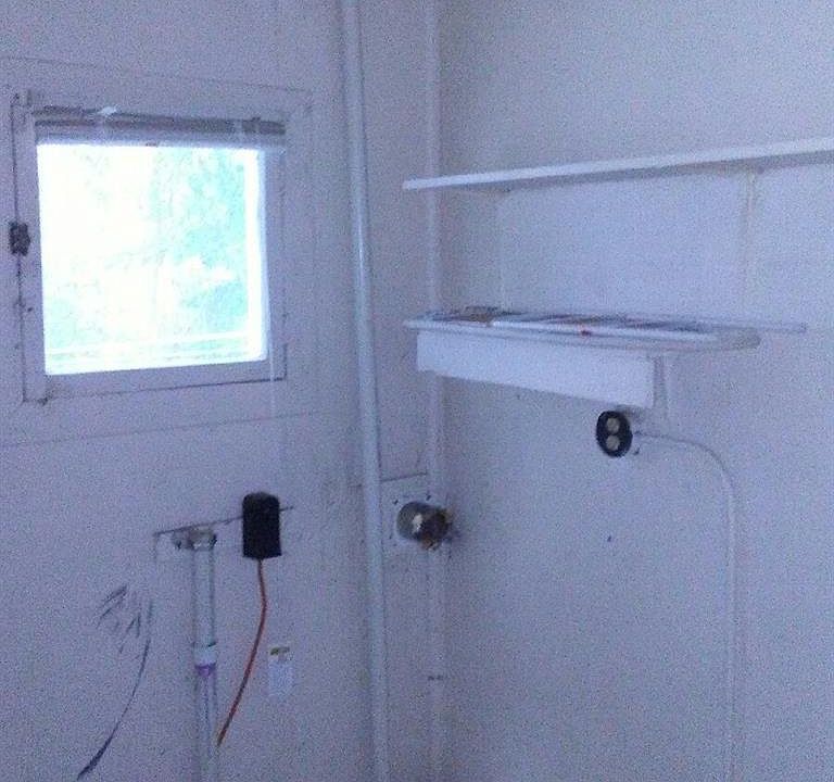 2nd image of 217 Loomis Ave