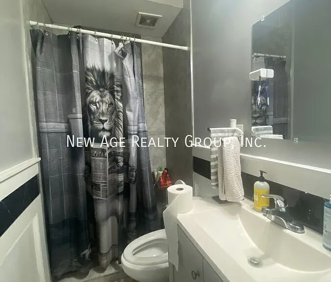 1717 Fontain St — Photo 12