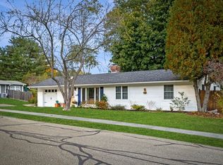 5 Gordon Rd, Beverly, MA 01915