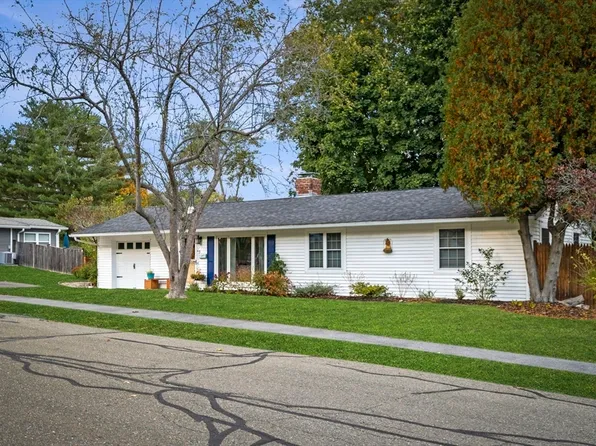 5 Gordon Rd, Beverly, MA 01915