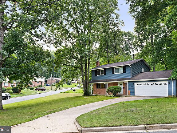 4th image of 8701 Parliament Dr