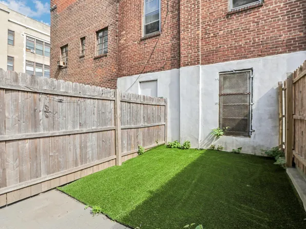 250 Van Horne Street image 22 of 48