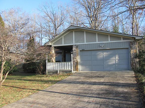 2nd image of 104 Lakeshire Dr