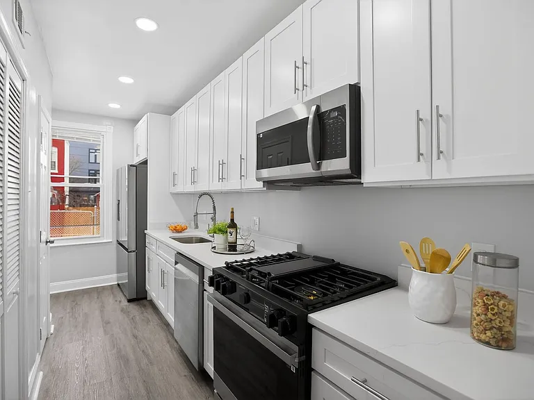 1221 I St NE — Photo 13