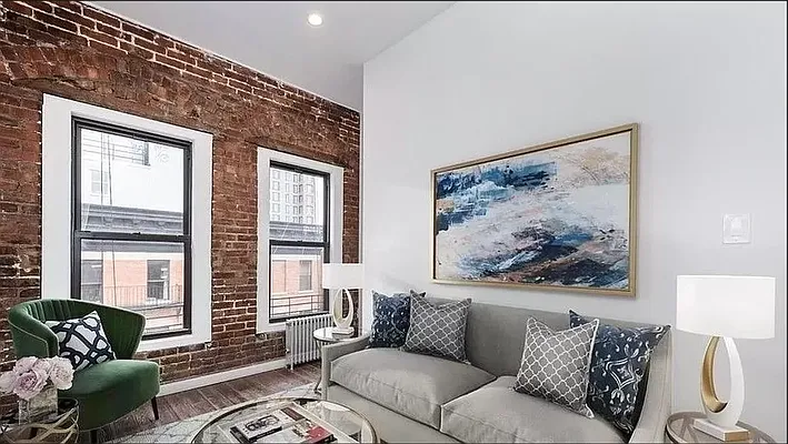 Rented by REAL New York | media 18