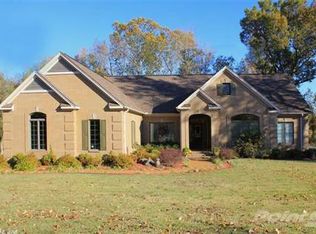 10 Big Oak Ln, Batesville, AR 72501