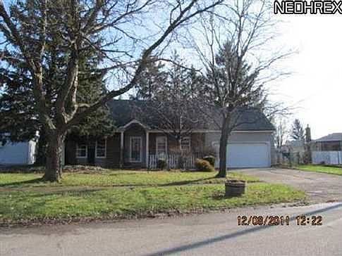 2nd image of 411 Stafford Dr