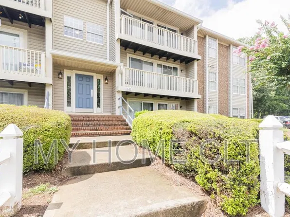 1641 Arlyn Cir, Charlotte, NC