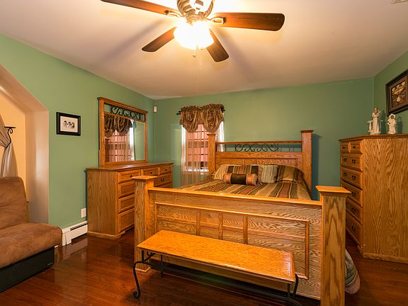 Mater Bedroom